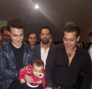 Happy Birthday-Salman Khan | हॅपी बर्थ-डे सलमान खान Happy Birthday-Salman Khan | हॅपी बर्थ-डे सलमान खान