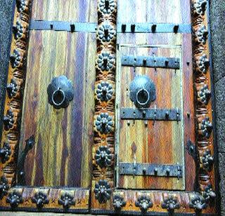Complete the work of Mahadarvaja on the fort Raigad | किल्ले रायगडावरील महादरवाजाचे काम पूर्ण Complete the work of Mahadarvaja on the fort Raigad | किल्ले रायगडावरील महादरवाजाचे काम पूर्ण