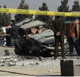 Russia, China and Pakistan's indecision, ignoring India | रशिया, चीन आणि पाकिस्तानची हातमिळवणी, भारताकडे दुर्लक्ष Russia, China and Pakistan's indecision, ignoring India | रशिया, चीन आणि पाकिस्तानची हातमिळवणी, भारताकडे दुर्लक्ष