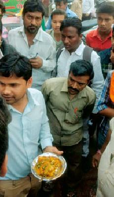 Embarrassment: Complaint to customer's FDA | खळबळ : ग्राहकाची एफडीएकडे तक्रार Embarrassment: Complaint to customer's FDA | खळबळ : ग्राहकाची एफडीएकडे तक्रार