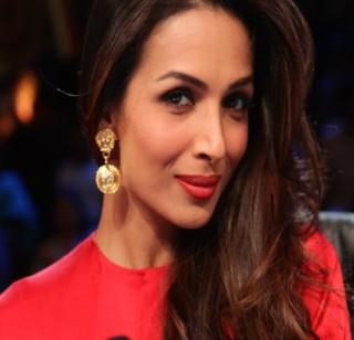 Malaika asked for a fortification of 15 crores? | मलायकाने ‘पोटगी’साठी मागितले 15 कोटी? Malaika asked for a fortification of 15 crores? | मलायकाने ‘पोटगी’साठी मागितले 15 कोटी?