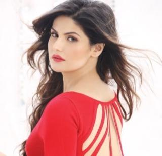 Avoid copying others' style - Zarine Khan | इतरांची स्टाइल कॉपी करणे टाळा - झरिन खान Avoid copying others' style - Zarine Khan | इतरांची स्टाइल कॉपी करणे टाळा - झरिन खान