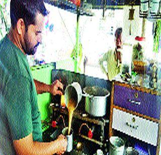 The worst hit is the farming | शेतीव्यवसायाला सर्वाधिक फटका The worst hit is the farming | शेतीव्यवसायाला सर्वाधिक फटका