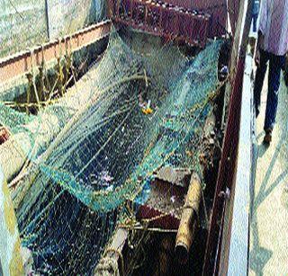 The death of the child falls into the ditch | खड्ड्यात पडून मुलाचा मृत्यू The death of the child falls into the ditch | खड्ड्यात पडून मुलाचा मृत्यू