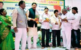 Co-operative corruption will not tolerate! | सहकारातील भ्रष्टाचार खपवून घेणार नाही! Co-operative corruption will not tolerate! | सहकारातील भ्रष्टाचार खपवून घेणार नाही!