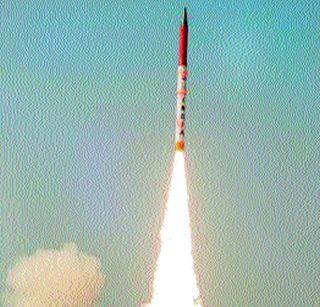 The test of the firefighters' fire-4 missile test was successful | अण्वस्त्रवाहक ‘अग्नी-४’ क्षेपणास्त्राची चाचणी यशस्वी