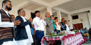 Students should dream of becoming 'collector' | विद्यार्थ्यांनी ‘कलेक्टर’ होण्याचे स्वप्न बाळगावे Students should dream of becoming 'collector' | विद्यार्थ्यांनी ‘कलेक्टर’ होण्याचे स्वप्न बाळगावे