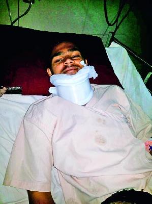 Nylon Chopla chaala churned the neck of both | नायलॉन मांजाने चिरला दोघांचा गळा