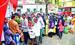Do you do your work? | तुमची कामे आम्ही करायची का?
