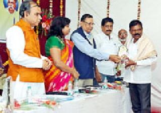 The views of Balashastri Jambhekar are still the guide | बाळशास्त्री जांभेकरांचे विचार आजही मार्गदर्शक The views of Balashastri Jambhekar are still the guide | बाळशास्त्री जांभेकरांचे विचार आजही मार्गदर्शक