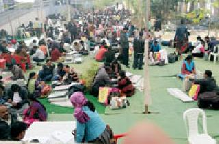 Polling at 143 centers today | १४३ केंद्रांवर आज मतदान Polling at 143 centers today | १४३ केंद्रांवर आज मतदान