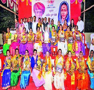 Dignity should be respected | कर्तृत्वाचा सन्मान गरजेचा