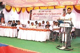 Samskaras in the percentage competition followed | टक्केवारीच्या स्पर्धेत संस्कार मागे पडले Samskaras in the percentage competition followed | टक्केवारीच्या स्पर्धेत संस्कार मागे पडले