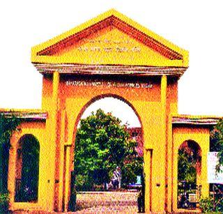 'Health' officer 'nikakadeet' | ‘आरोग्य’चे अधिकारी ‘नजरकैदेत’