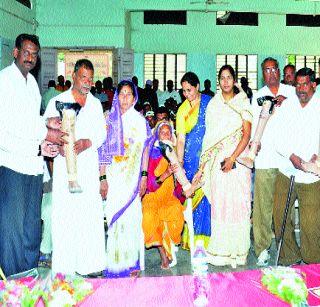 Divyang will be going through the artificial limbs | कृत्रिम अवयवातून दिव्यांग होणार धडधाकट Divyang will be going through the artificial limbs | कृत्रिम अवयवातून दिव्यांग होणार धडधाकट