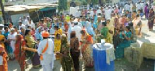 Guru Gobind Singh and Tilakam Maharaj's Dindi Palakhi Virenagri riddles | गुरु गोविंदसिंग व तुकाराम महाराजांच्या दिंडी पालखीने विरुरनगरी दुमदुमली Guru Gobind Singh and Tilakam Maharaj's Dindi Palakhi Virenagri riddles | गुरु गोविंदसिंग व तुकाराम महाराजांच्या दिंडी पालखीने विरुरनगरी दुमदुमली