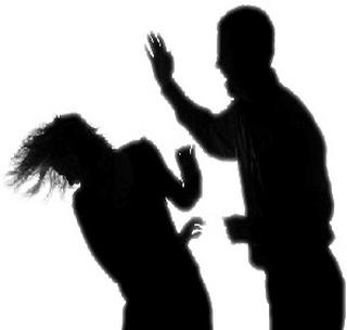 Pune: Attempts to throw a woman out of a moving car by assaulting her | पुणे: महिलेला मारहाण करून चालत्या गाडीतून फेकण्याचा प्रयत्न Pune: Attempts to throw a woman out of a moving car by assaulting her | पुणे: महिलेला मारहाण करून चालत्या गाडीतून फेकण्याचा प्रयत्न