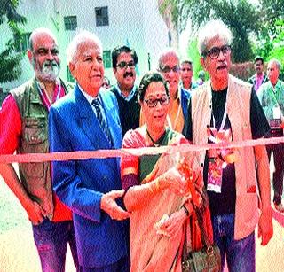 Expansion of Marathi artists in Hindi | मराठी कलाकारांचे हिंदीत खच्चीकरण Expansion of Marathi artists in Hindi | मराठी कलाकारांचे हिंदीत खच्चीकरण