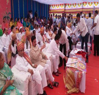 Shankarrao Mohite-Patil's work for the development of the state - Suresh Prabhu | शंकरराव मोहिते-पाटील यांच्या कार्याचा आदर्श राज्याचा लौकीक वाढविणारा - सुरेश प्रभू