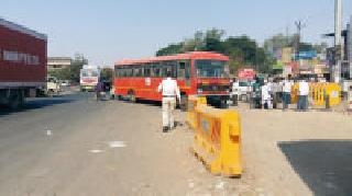 Unconditional transport 'control' | बेशिस्त वाहतुकीवर ‘कंट्रोल’ Unconditional transport 'control' | बेशिस्त वाहतुकीवर ‘कंट्रोल’