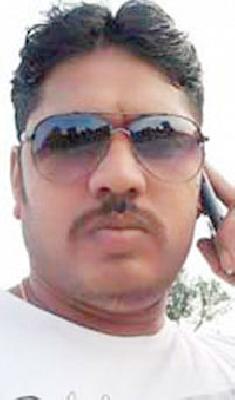 Three arrested with army city council | सेना शहराध्यक्षासह तिघांना अटक Three arrested with army city council | सेना शहराध्यक्षासह तिघांना अटक