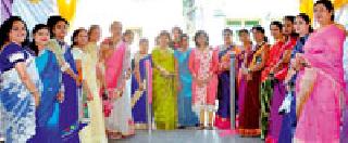 The purpose of flying is to encourage women's automobile industry | महिलांच्या स्वबळावरील उद्योगाला प्रोत्साहित करणे उडाणचा उद्देश The purpose of flying is to encourage women's automobile industry | महिलांच्या स्वबळावरील उद्योगाला प्रोत्साहित करणे उडाणचा उद्देश