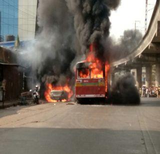VIDEO: The best took belly, luckily life survived | VIDEO : बेस्टने घेतला पेट, सुदैवाने जीवितहानी टळली VIDEO: The best took belly, luckily life survived | VIDEO : बेस्टने घेतला पेट, सुदैवाने जीवितहानी टळली