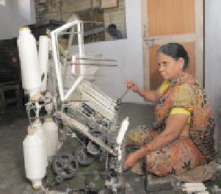 He will teach the lesson of loyalty to Gandhiji | गांधीजींशी निष्ठा बाळगणारे धडा शिकवतीलच