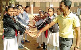 'Cleanliness clapping' for students | विद्यार्थी देणार ‘स्वच्छता की ताली’ 'Cleanliness clapping' for students | विद्यार्थी देणार ‘स्वच्छता की ताली’