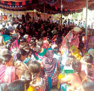 Lessons of MLAs to the problems in the banning | बंदीभागातील समस्यांकडे आमदारांची पाठ Lessons of MLAs to the problems in the banning | बंदीभागातील समस्यांकडे आमदारांची पाठ