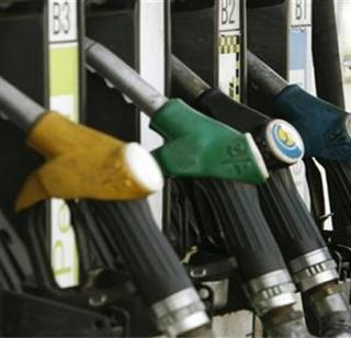 Increase in inflation due to fuel prices | इंधन दरवाढीमुळे महागाई वाढली Increase in inflation due to fuel prices | इंधन दरवाढीमुळे महागाई वाढली