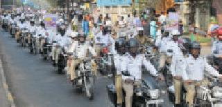 Traffic Safety Lessons: | वाहतूक सुरक्षेचे धडे : Traffic Safety Lessons: | वाहतूक सुरक्षेचे धडे :