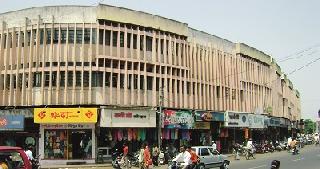 250 crores of the shops are outstanding | पालिकेच्या दुकानगाळ्यांची अडीच कोटी रूपये थकबाकी 250 crores of the shops are outstanding | पालिकेच्या दुकानगाळ्यांची अडीच कोटी रूपये थकबाकी