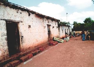 Child abuse in Madarsa on Pavanangad | पावनगडावरील मदरशामध्ये मुलांची हेळसांड