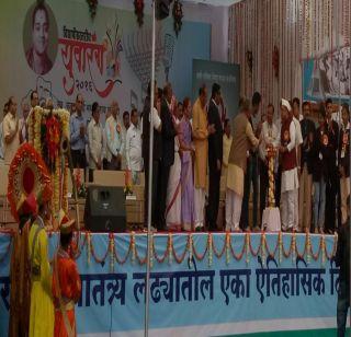 Excellent opening of the Uvalong Festival of Jalgaon | जळगावात युवारंग महोत्सवाचे शानदार उद्घाटन