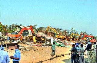 We have deleted the scrap market! | भंगार बाजार ‘आम्ही’च हटविला!