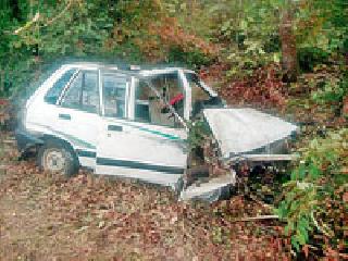 Damaged vehicles at the scene | क्षतिग्रस्त वाहन घटनास्थळीच