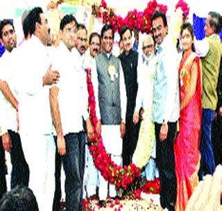 Qualities of 'First Class' given to the BJP by the people in the municipality: Raosaheb Danwe | भाजपाला नगरपालिकेत जनतेने दिले ‘फस्र्ट क्लास’चे गुण- रावसाहेब दानवे Qualities of 'First Class' given to the BJP by the people in the municipality: Raosaheb Danwe | भाजपाला नगरपालिकेत जनतेने दिले ‘फस्र्ट क्लास’चे गुण- रावसाहेब दानवे