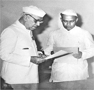 Farmer's fighter | कृषिक्रांतीचे सेनानी Farmer's fighter | कृषिक्रांतीचे सेनानी