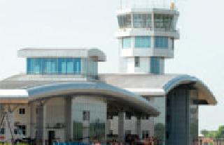 Passenger planes can come from Birici Airport | प्रवासी विमानांनी येऊ शकते बिरसी विमानतळ नफ्यात Passenger planes can come from Birici Airport | प्रवासी विमानांनी येऊ शकते बिरसी विमानतळ नफ्यात