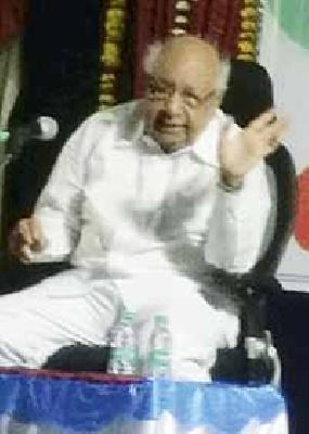 Mahatma Gandhi is the leader of the leaders | महात्मा गांधी हे नेत्यांचे महानेते