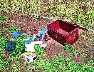 Two hundred and a half lakhs lumpas in Phule Nagar | फुलेनगर येथे अडीच लाखाचा ऐवज लंपास Two hundred and a half lakhs lumpas in Phule Nagar | फुलेनगर येथे अडीच लाखाचा ऐवज लंपास