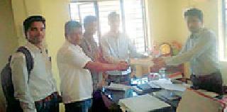 Give money to the rich in computer operators now! | संगणक परिचालकांचे थकीत मानधन त्वरित द्या ! Give money to the rich in computer operators now! | संगणक परिचालकांचे थकीत मानधन त्वरित द्या !