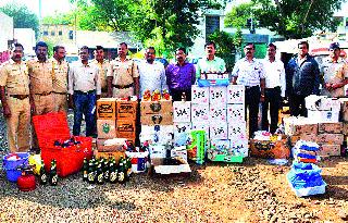 Illegal liquor worth 6.50 lakh seized | ६.५० लाखांचा अवैध मद्यसाठा जप्त Illegal liquor worth 6.50 lakh seized | ६.५० लाखांचा अवैध मद्यसाठा जप्त