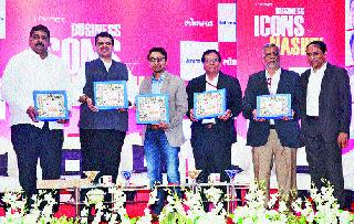 Guides, friends too! | मार्गदर्शकच नव्हे, मित्रदेखील ! Guides, friends too! | मार्गदर्शकच नव्हे, मित्रदेखील !