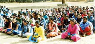 Students are confused with time change | वेळेतील बदलाने विद्यार्थी गोंधळात