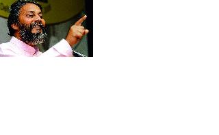 Change the mindset to avoid the dangers | धोके टाळण्यासाठी मानसिकता बदला Change the mindset to avoid the dangers | धोके टाळण्यासाठी मानसिकता बदला