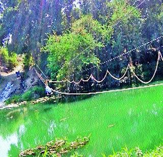 The dangerous cradle bait struck the life | धोकादायक पाळणा बेतू लागला जीवावर