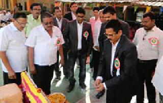 Technology lessons for sparrows | चिमुकल्यांना तंत्रज्ञानाचे धडे Technology lessons for sparrows | चिमुकल्यांना तंत्रज्ञानाचे धडे