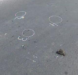 Delhi gang-rape firing, vandalized accused arrested | दिल्लीत गुंडांचा गोळीबार, वॉण्टेड आरोपीला अटक Delhi gang-rape firing, vandalized accused arrested | दिल्लीत गुंडांचा गोळीबार, वॉण्टेड आरोपीला अटक